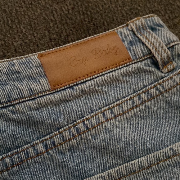 Crybaby 90s jean shorts - Picture 4 of 5